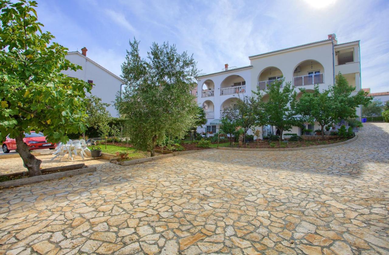 Apartmani Mara Matic مالينسكا المظهر الخارجي الصورة